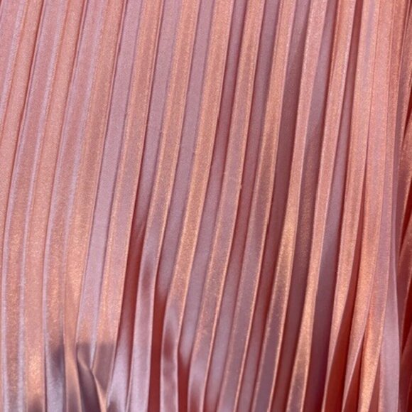 Ieena for Mac Duggal Rose Gold Plunge Neck Pleated Evening Gown – Size 0 – NWOT - Picture 11 of 12